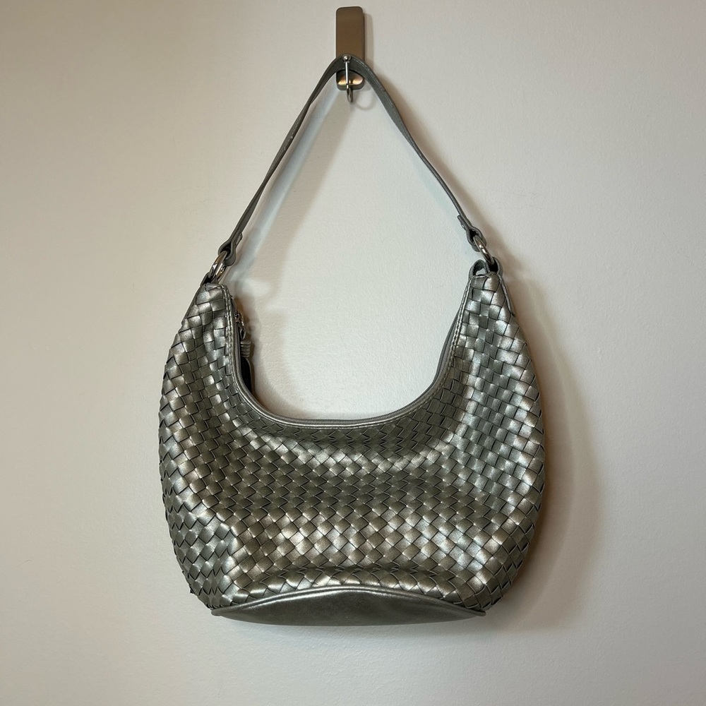 Relic Metallic Faux Leather Hand Woven Hobo Purse - Picture 6 of 13